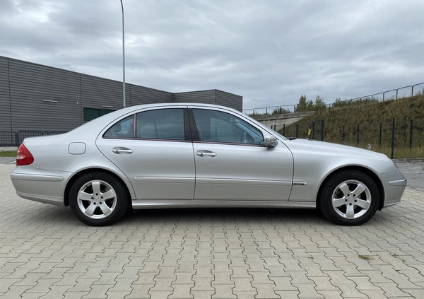 Mercedes-Benz Klasa E cena 27900 przebieg: 215107, rok produkcji 2002 z Knurów małe 466